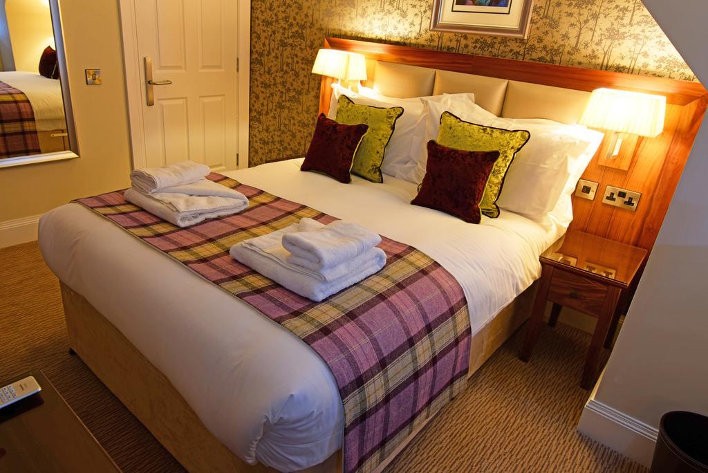 The Townhouse Aberfeldy - Rooms & Breakfast Extérieur photo