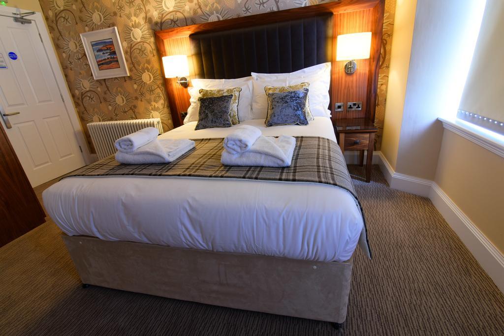 The Townhouse Aberfeldy - Rooms & Breakfast Extérieur photo