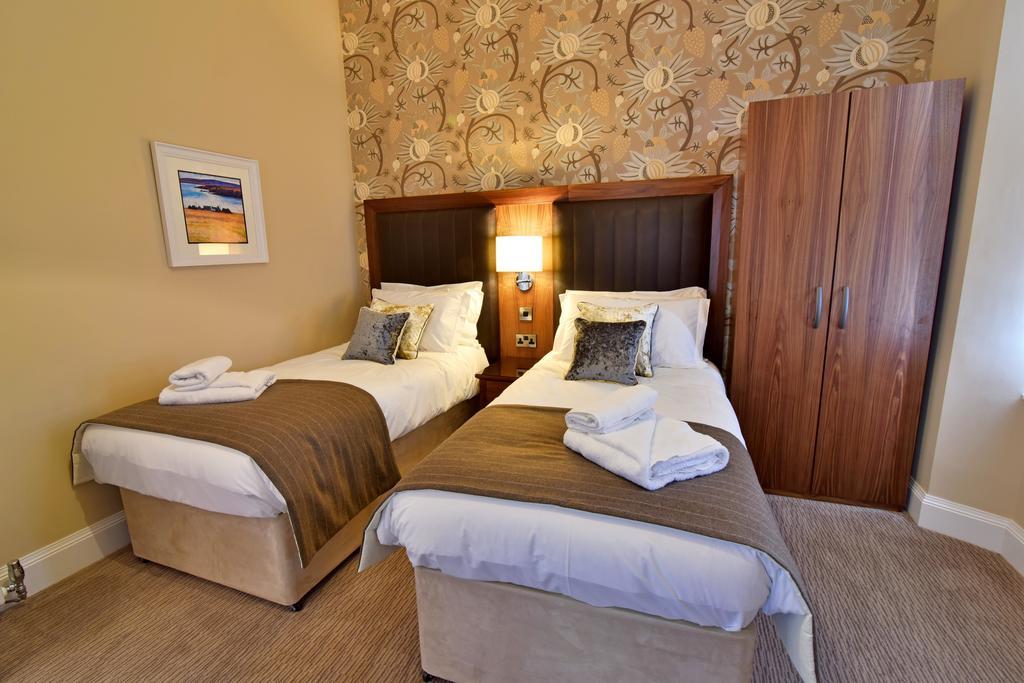 The Townhouse Aberfeldy - Rooms & Breakfast Chambre photo