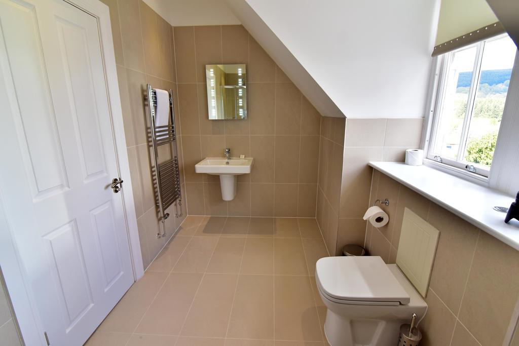 The Townhouse Aberfeldy - Rooms & Breakfast Extérieur photo