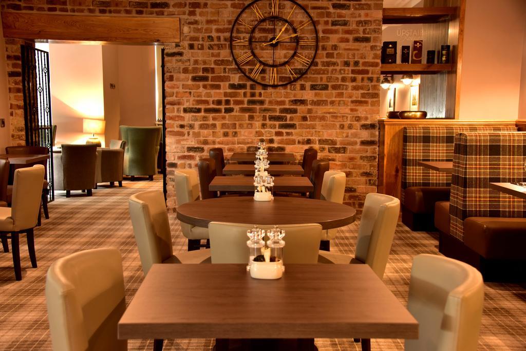 The Townhouse Aberfeldy - Rooms & Breakfast Extérieur photo