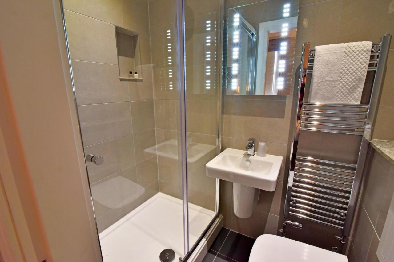 The Townhouse Aberfeldy - Rooms & Breakfast Extérieur photo
